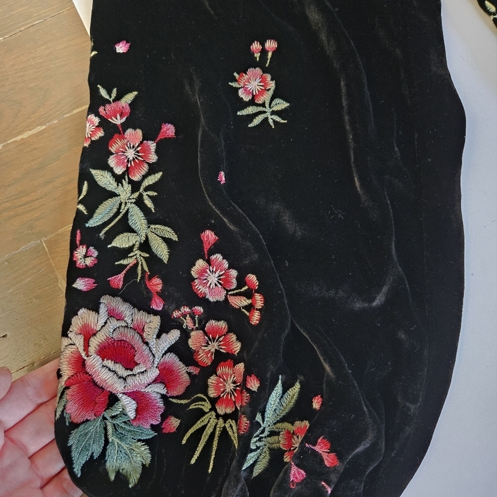 Rixo Emory Embroidered Silk-Velvet Gown black with floral/butterflys NWT sz 8 - Picture 5 of 15